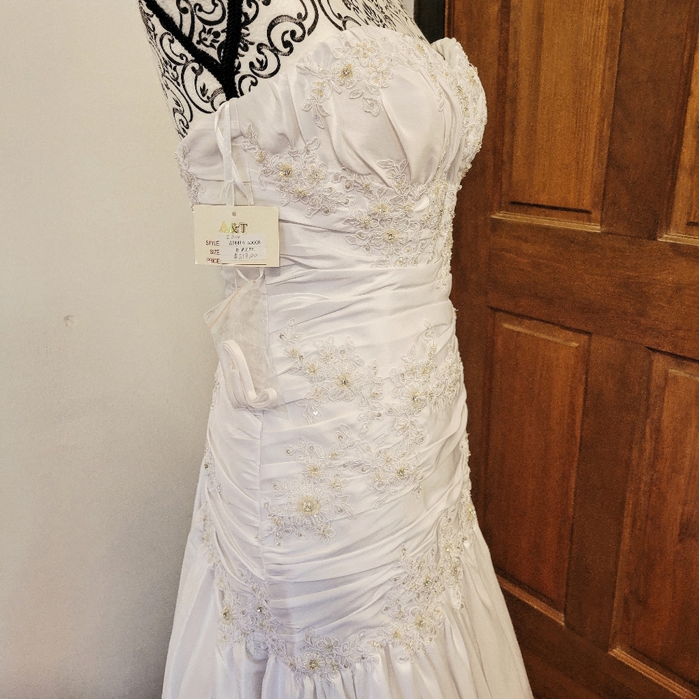 A&T 4414 White Bridal Gown Sz 8 - Picture 14 of 16